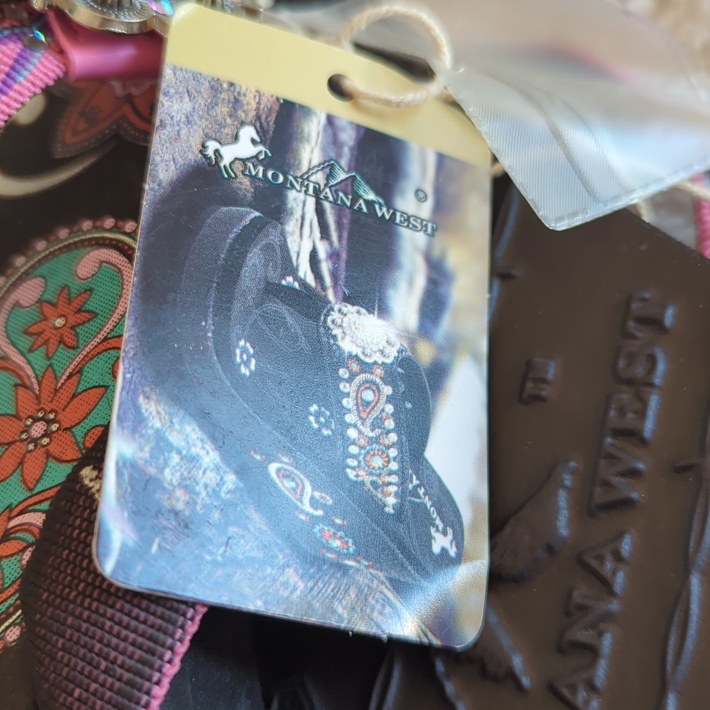 Montana West Embroidered Flip Flops in Black with Pink Accents Size 10 - Picture 8 of 8